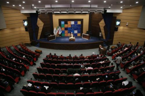 مصونیت جوانان از لطمه های اجتماعی در راه کلام وحی
