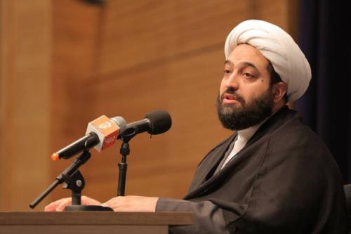 علامه جعفری می گفت آثار آیت الله طهرانی بوی تقوا می دهند