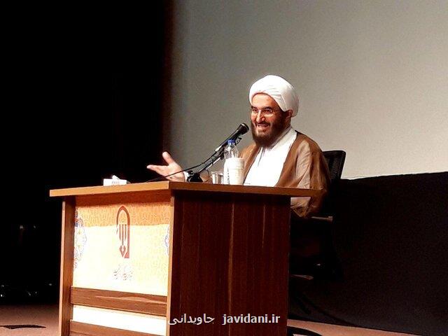 پیام فاطمی در سراسر دنیا در بین بانوان فرهیخته شنونده پیدا کرده است