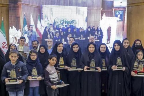 پایان اولین جشنواره نامه مهر و گنبد کبوتران در مشهد