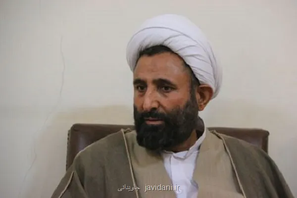 مشکلات معیشتی با انداختن توپ در زمین فرهنگ حل نمی شود