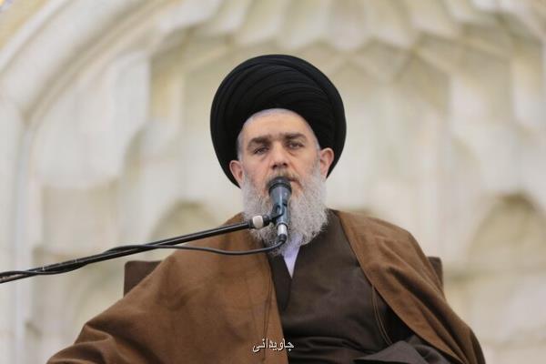 نگاه به نامحرم در فضای مجازی و حقیقی، نور چهره را از بین می‎برد